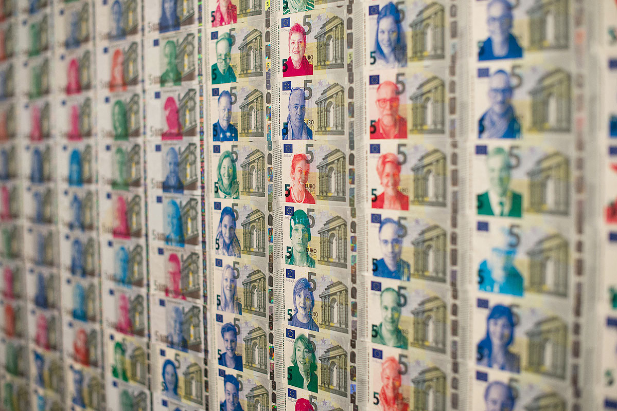 Face-the-euro-europe-europa-money-EU-photography-copyright-by-Daniel-Zakharov-14