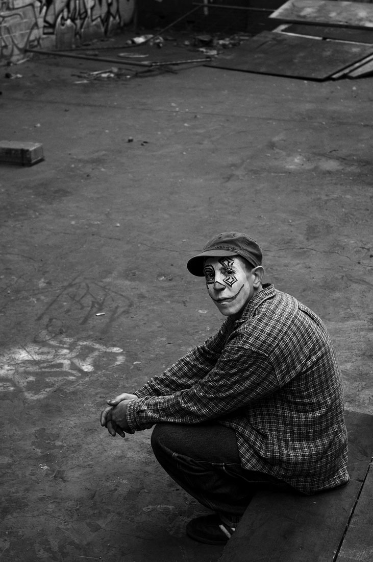 People-Clown-2-Portraitfotografie-Koeln-Portraet-kuenstlerisches-Portrait-by-Daniel-Zakharov-1