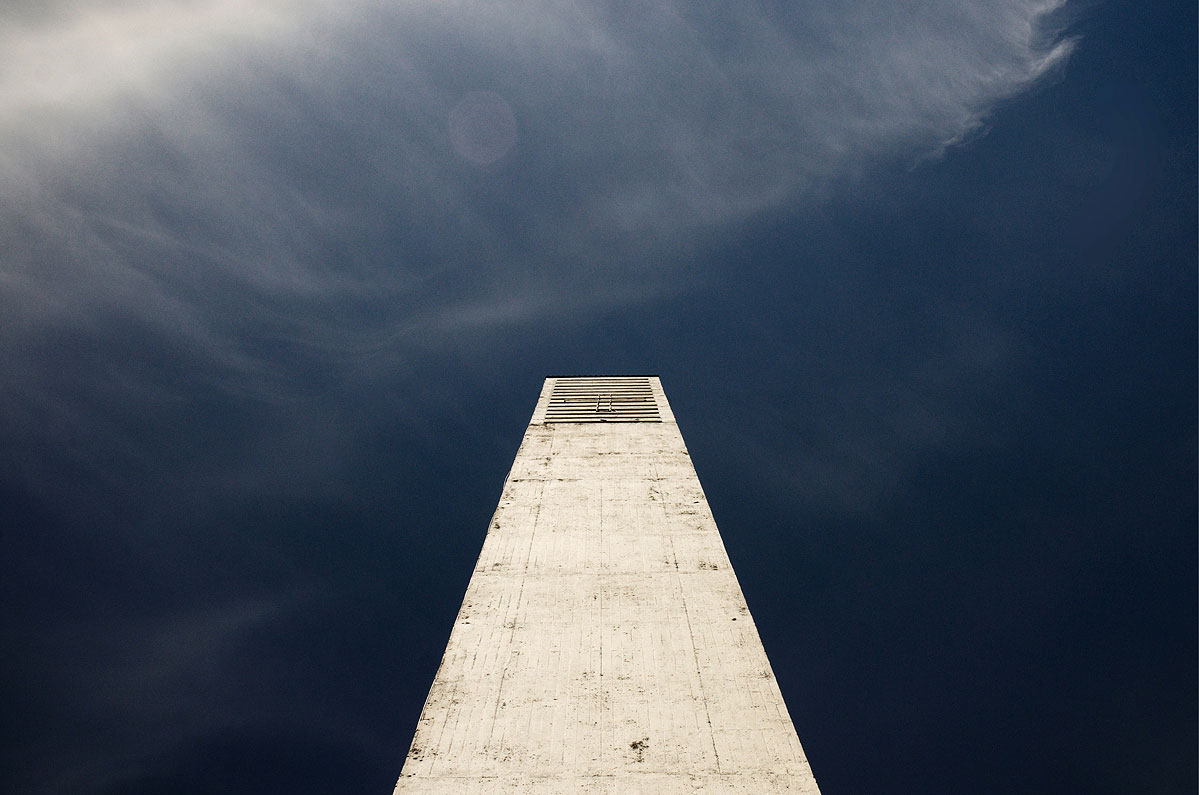 Petruskirche-Leverkusen-Moderne-Kirchenarchitektur-Wege-zu-Gott-Ways-to-God-by-Daniel-Zakharov