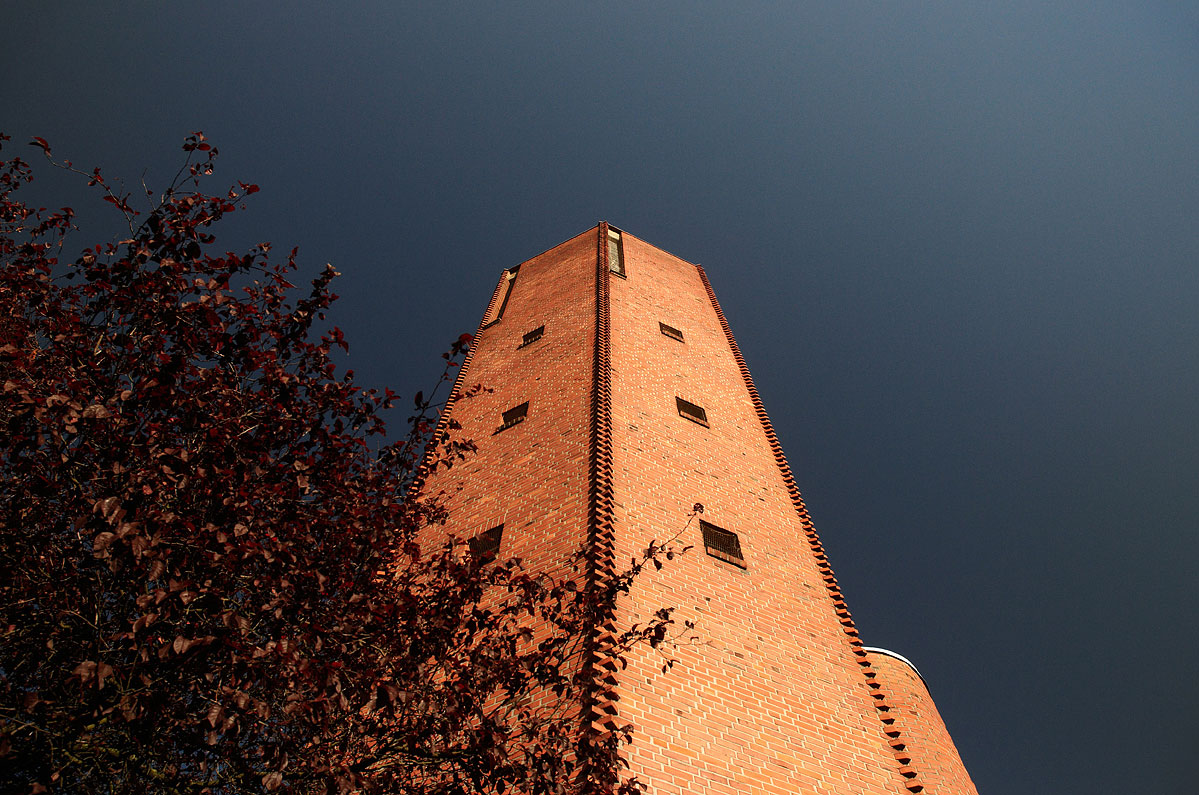 Sankt-Dreifaltigkeit-Koeln-Poll-Moderne-Kirchenarchitektur-Wege-zu-Gott-Ways-to-God-by-Daniel-Zakharov