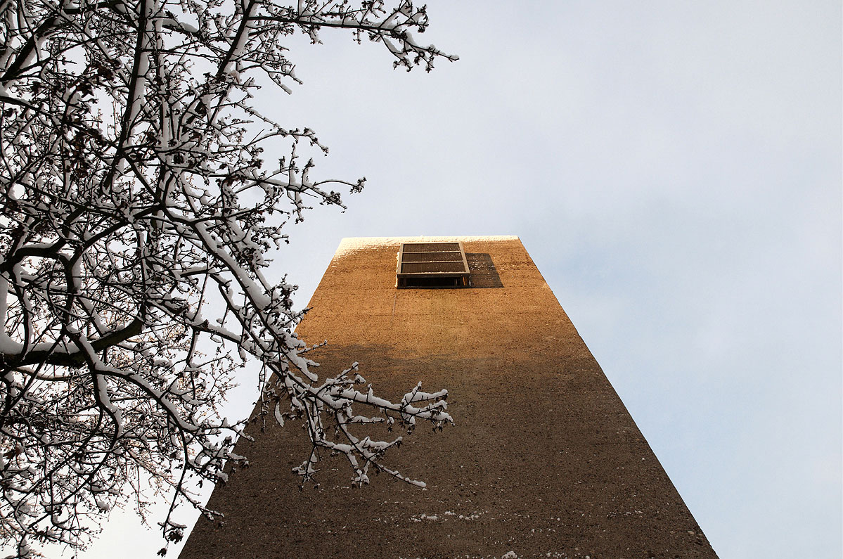 Sankt-Johannes-der-Taeufer-Koeln-Lindenthal-Moderne-Kirchenarchitektur-Wege-zu-Gott-Ways-to-God-by-Daniel-Zakharov