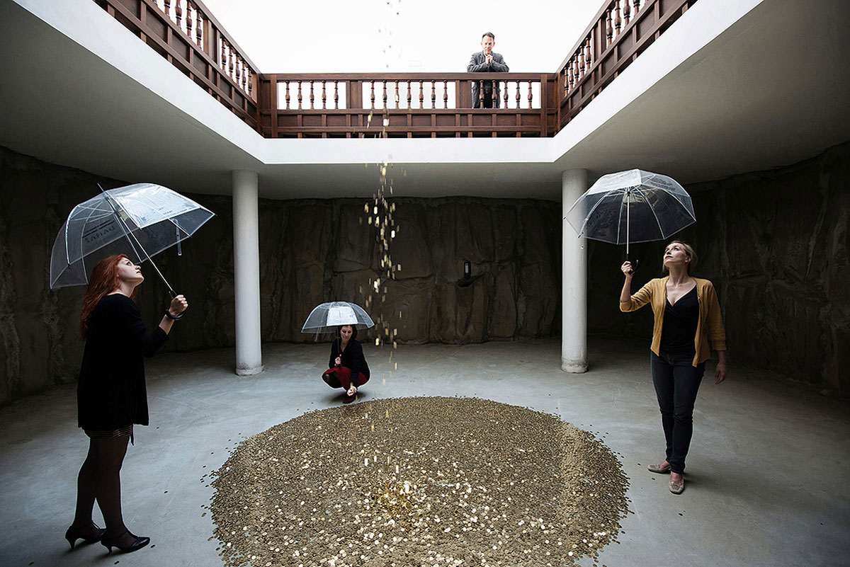 Danae-Vadim-Zakharov-Venice-Biennale-Dokumentation-Reportage-Fotografie-Documentation-by-Daniel-Zakharov-11